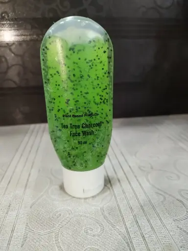TEA TREE CHARCOAL FACEWASH (90 ML)