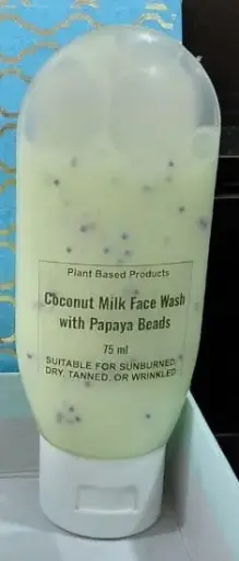 COCONUTMILK FACEWASH WITH PAPAYA BEADS(90 ml)